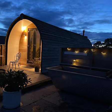 Abbey Farm Luxury Glamping Hotel Rhuddlan Екстериор снимка