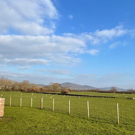 Abbey Farm Luxury Glamping Hotel Rhuddlan Екстериор снимка