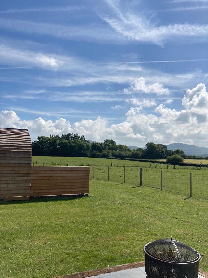 Abbey Farm Luxury Glamping Hotel Rhuddlan Екстериор снимка