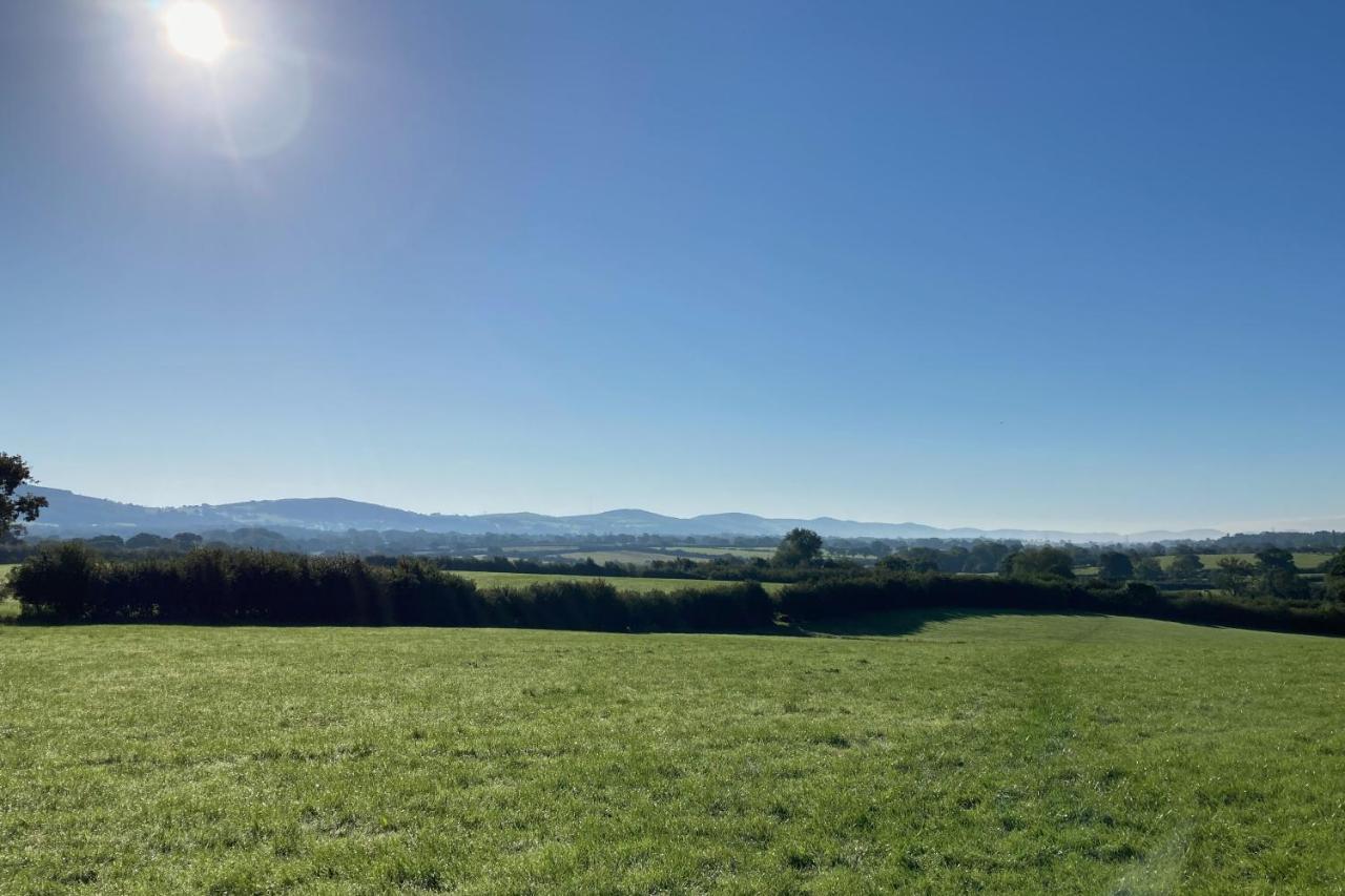 Abbey Farm Luxury Glamping Hotel Rhuddlan Екстериор снимка