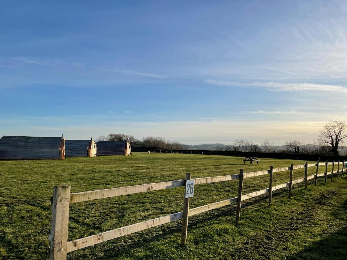 Abbey Farm Luxury Glamping Hotel Rhuddlan Екстериор снимка