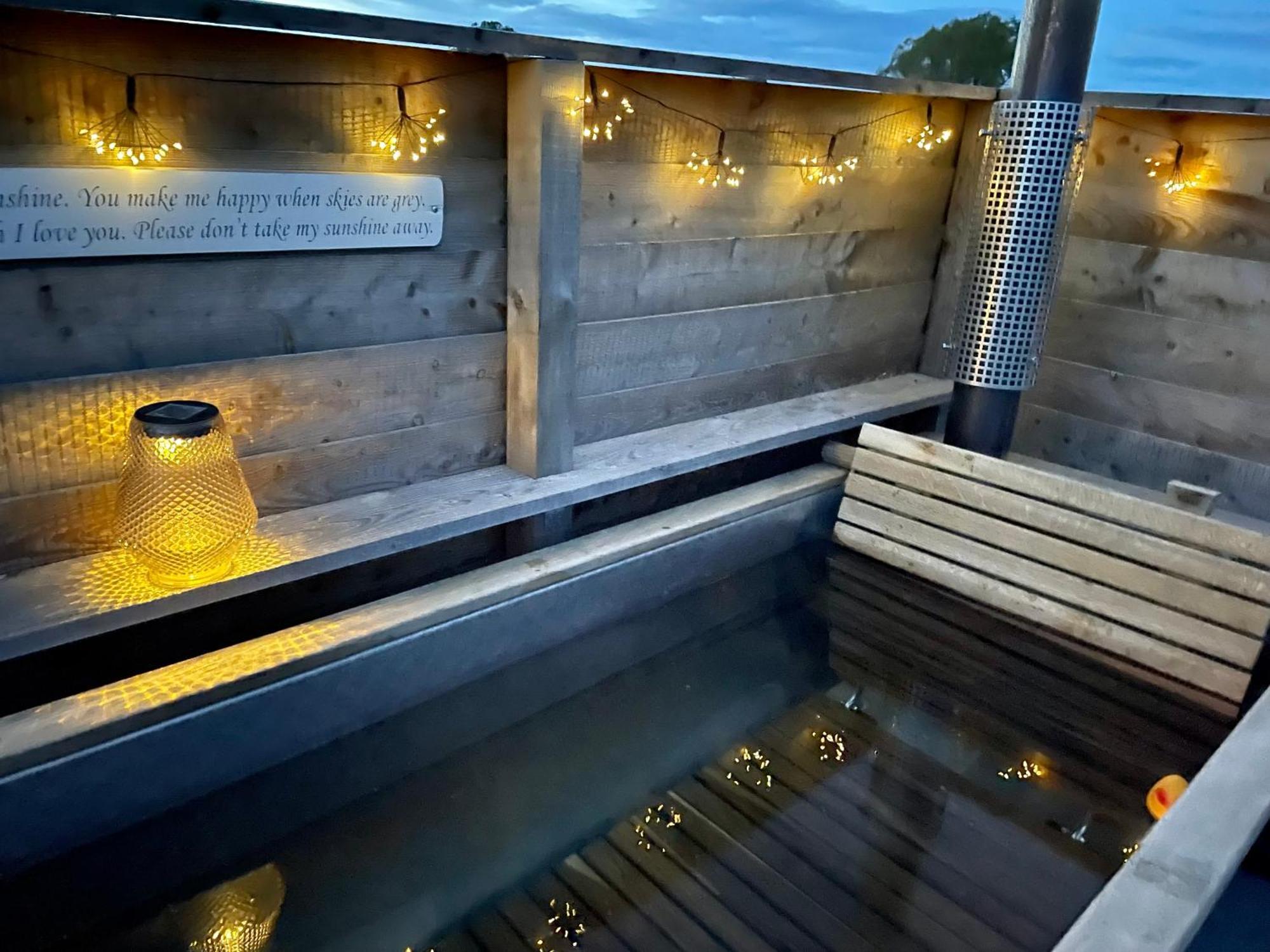 Abbey Farm Luxury Glamping Hotel Rhuddlan Екстериор снимка