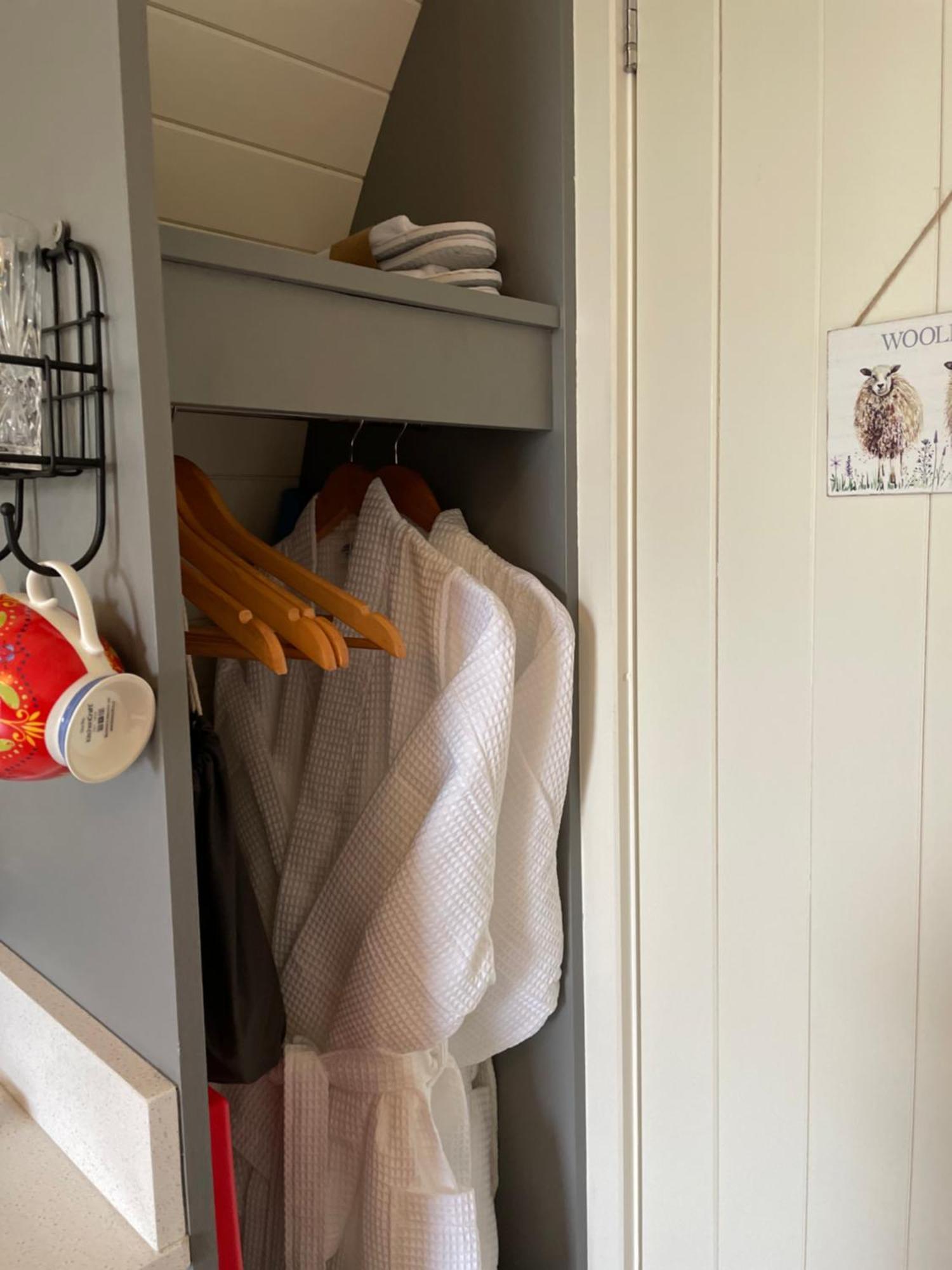 Abbey Farm Luxury Glamping Hotel Rhuddlan Стая снимка