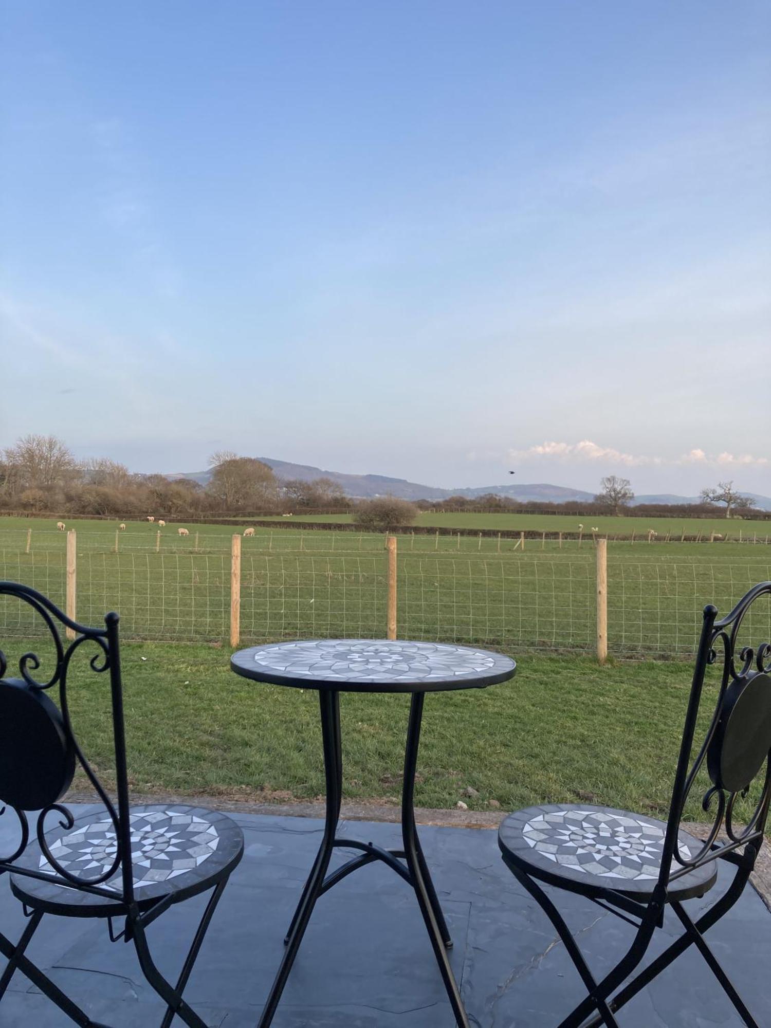 Abbey Farm Luxury Glamping Hotel Rhuddlan Екстериор снимка