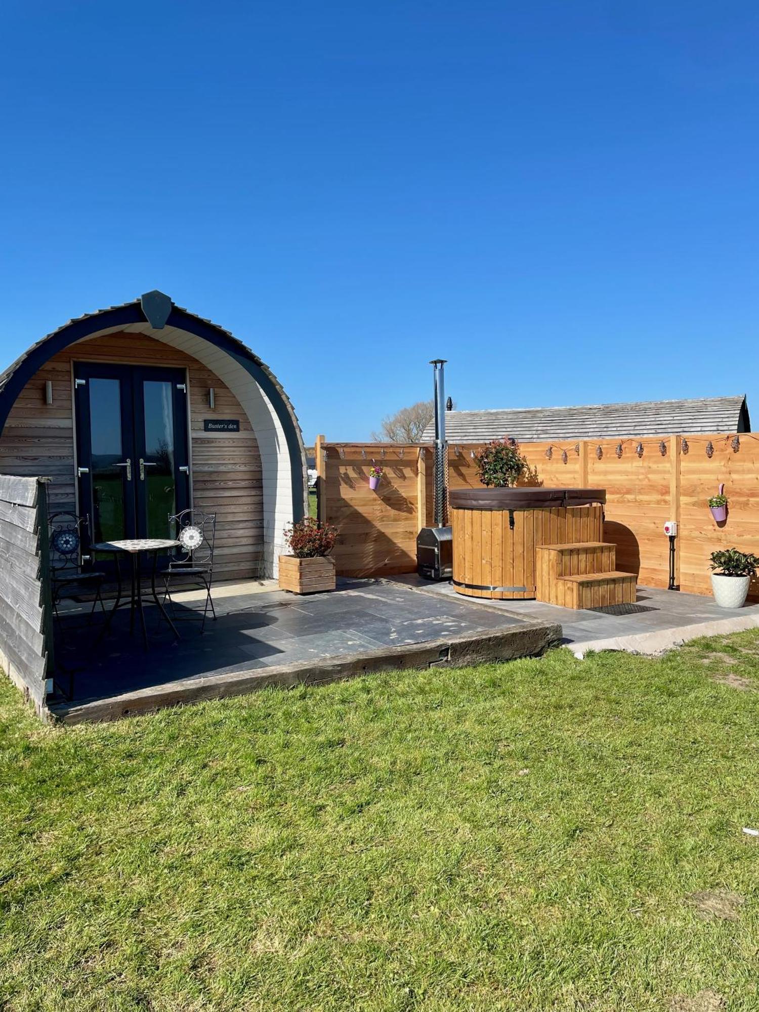 Abbey Farm Luxury Glamping Hotel Rhuddlan Екстериор снимка